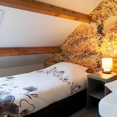 Mariahoeve-logies #boerenhuis Vakantieboerderij Woubrugge